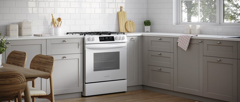 Frigidaire FCFG3062AW 30 Inch Gas Range: White