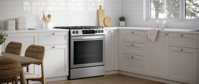 Frigidaire FCFG3083AS 30 Inch Gas Range: Stainless Steel