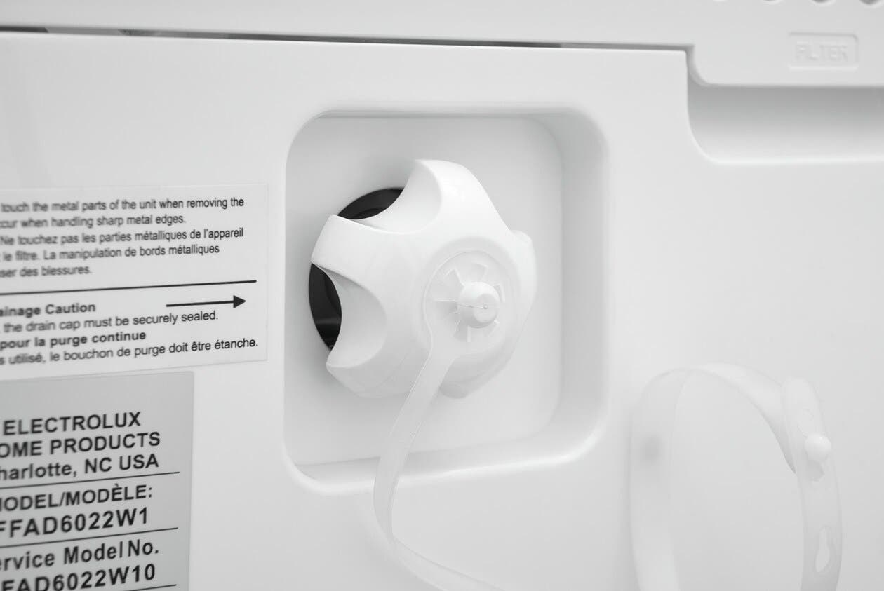Frigidaire FFAD6023W1 White