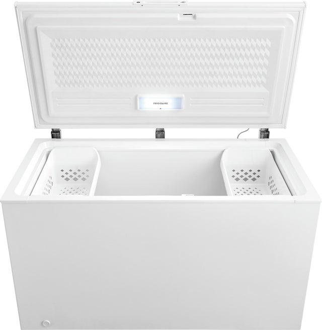 Frigidaire FFCL1542AW Chest Freezer, 14.8 CU. Ft.: White