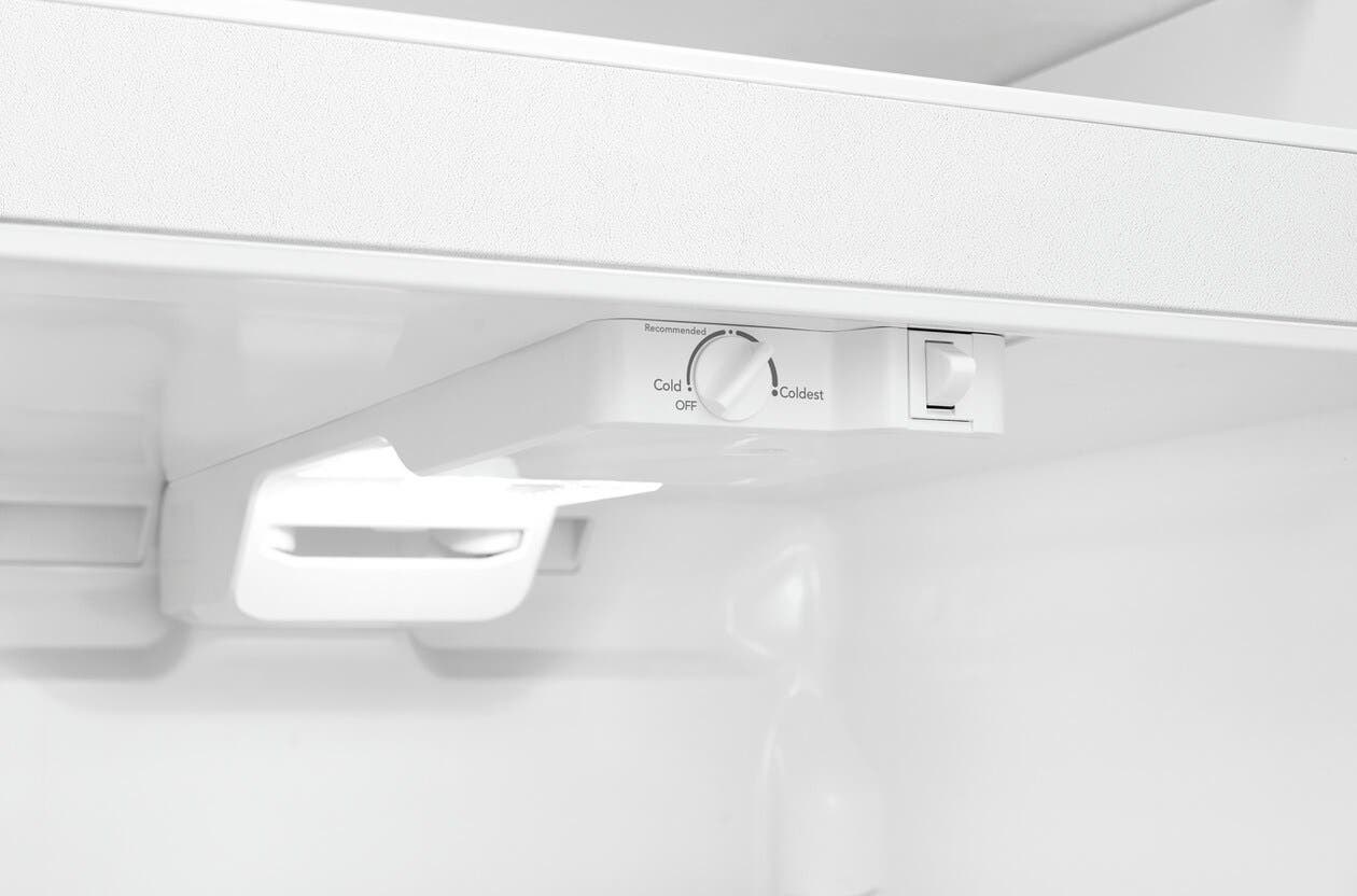 Frigidaire FFTR1814WW White