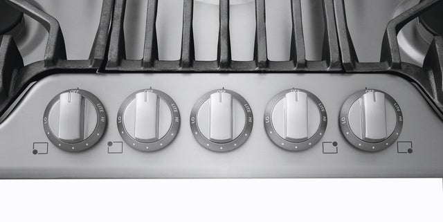 Frigidaire FPGC3077RS Gas Cooktop with 5 Sealed Burners and Removable Gr...