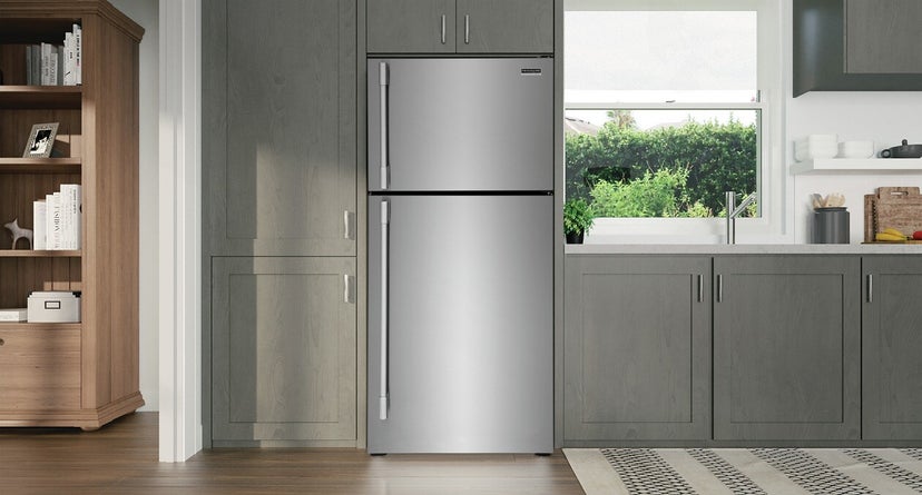 Frigidaire FPHT2097VF 30 Inch, 20 Cu. Ft. Freestanding Top Freezer Refri...