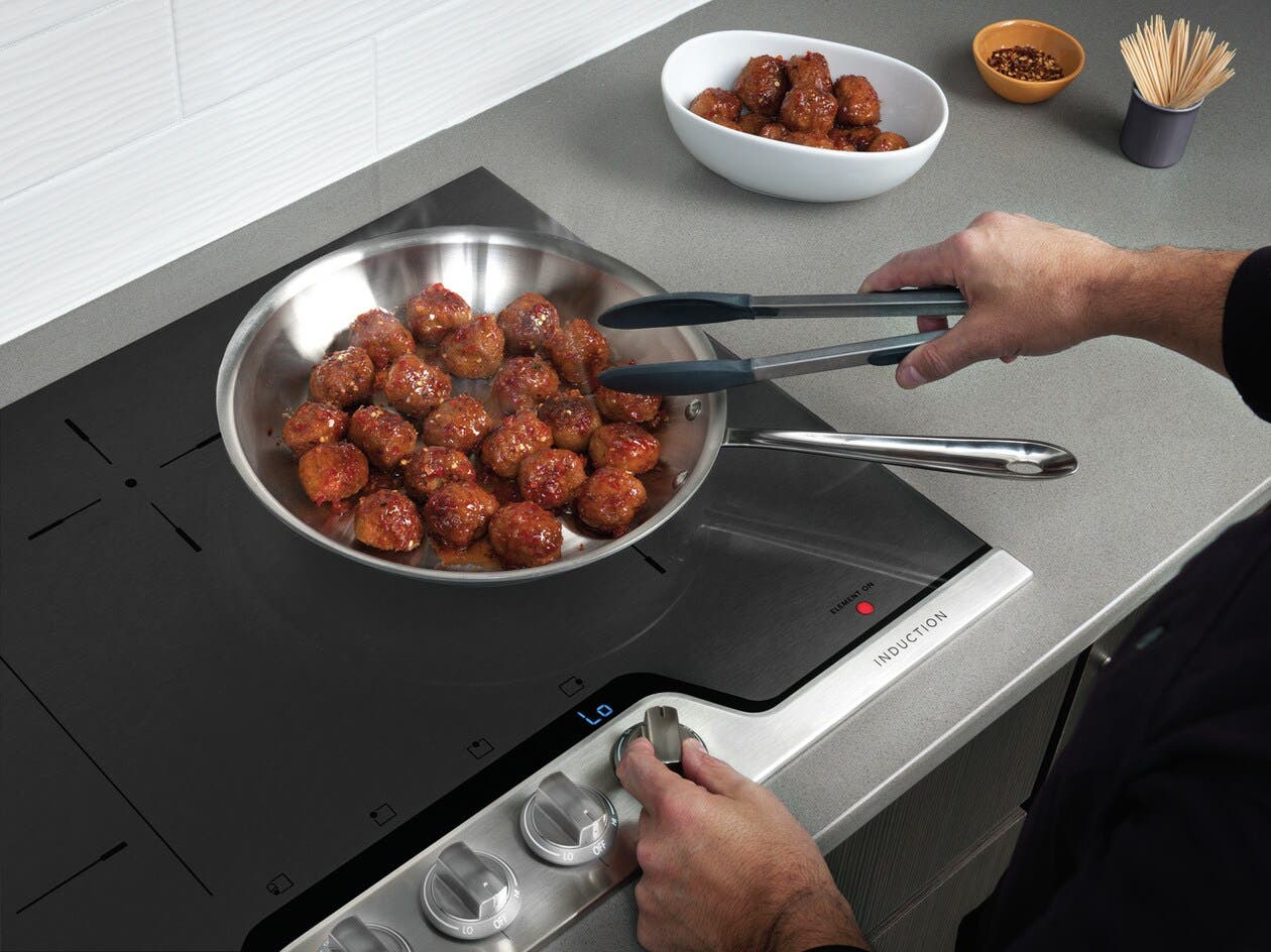 Frigidaire Professional FPIC3077RF 30 Inch, 4 Elements