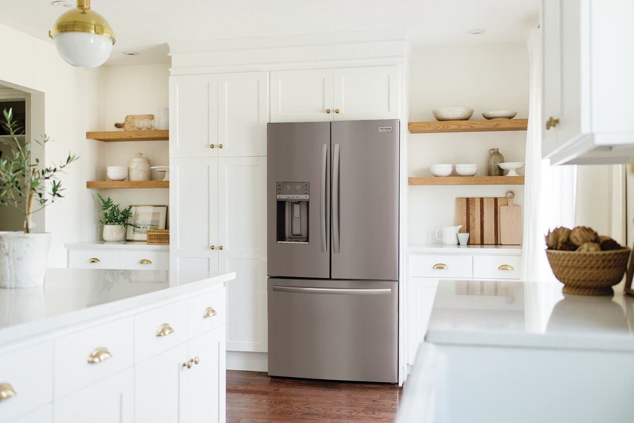 Frigidaire GRFC2353AF Smudge Proof Stainless Steel, W/ Dispenser