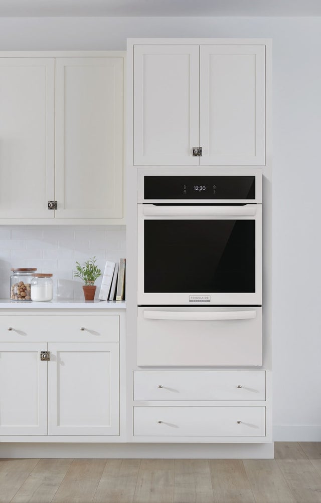 Frigidaire GCWG2438AW 24" Gas Wall Oven: White