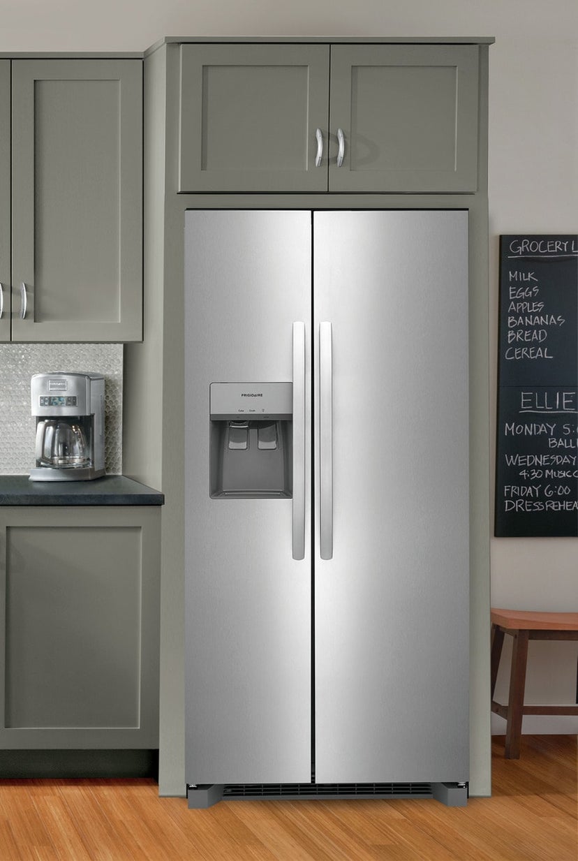 Frigidaire FRSS2323AS 33 Inch, 22.2 Cu. Ft. Freestanding Side-by-Side Re...