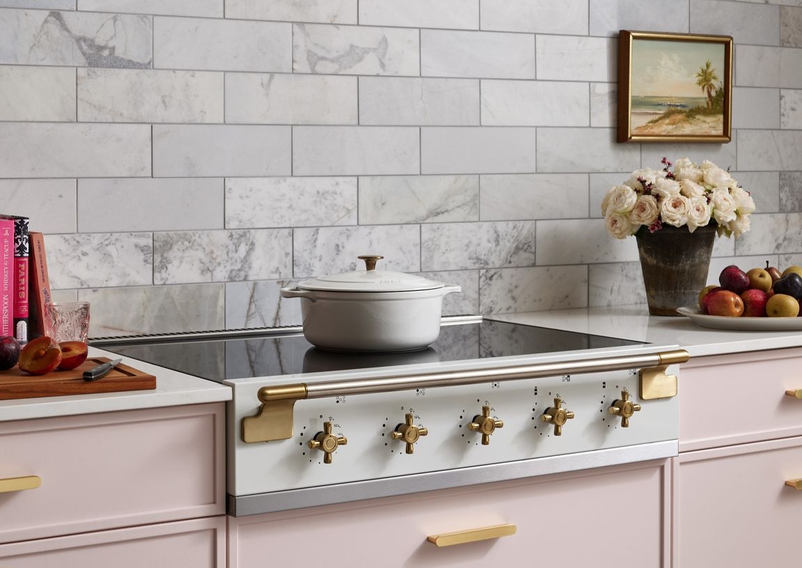 AGA AEL361INRTABWHT White With Antique Brass Trim