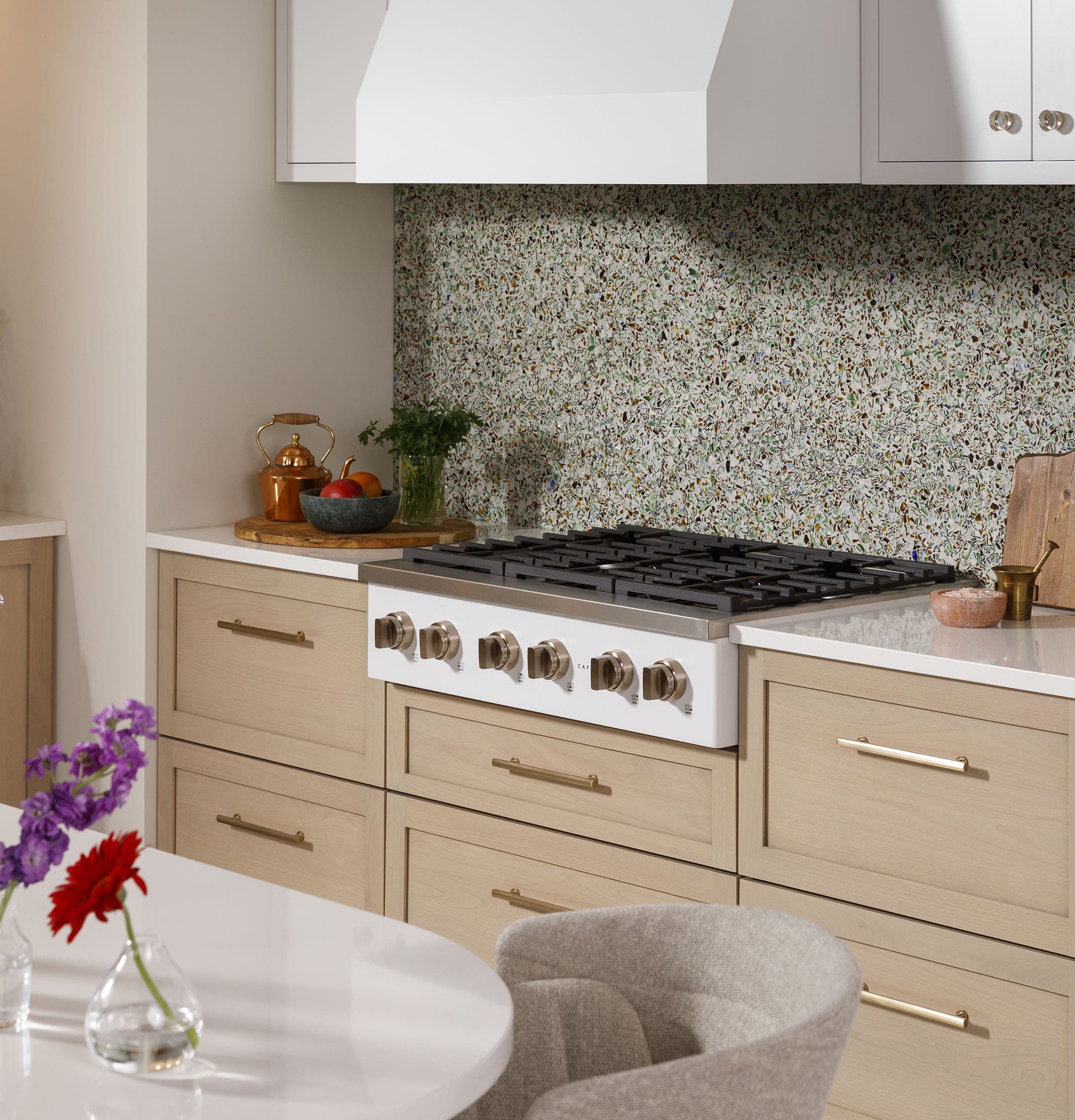Cafe CGU366P4TW2 Matte White/Brushed Bronze