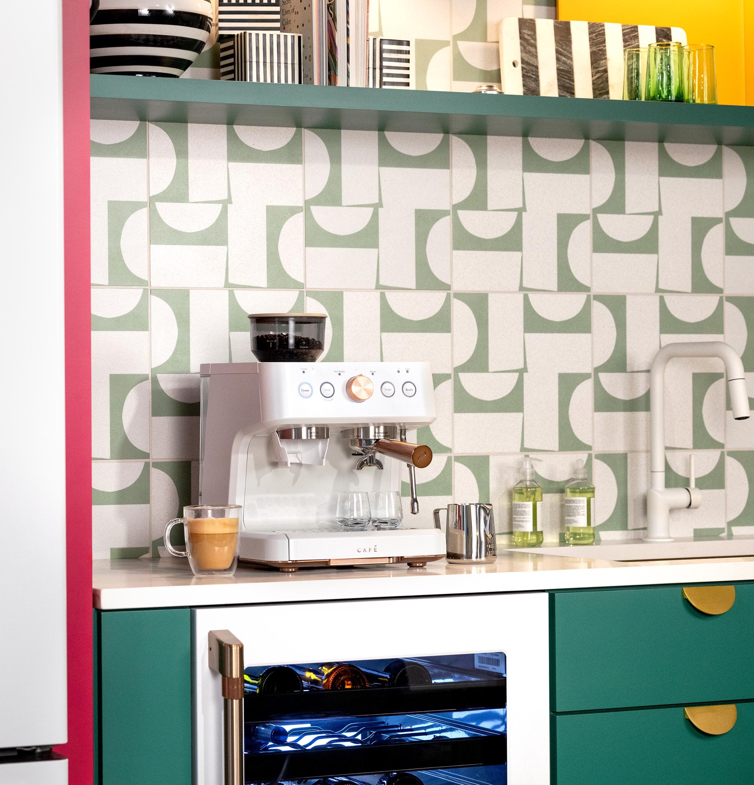 Cafe C7CESAS4RW3 Matte White