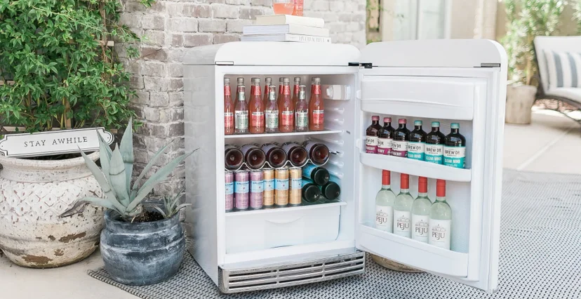 Big Chill BC55UCFSR1GW 24 Inch Retro Beverage Fridge Without Icemaker: Gr...