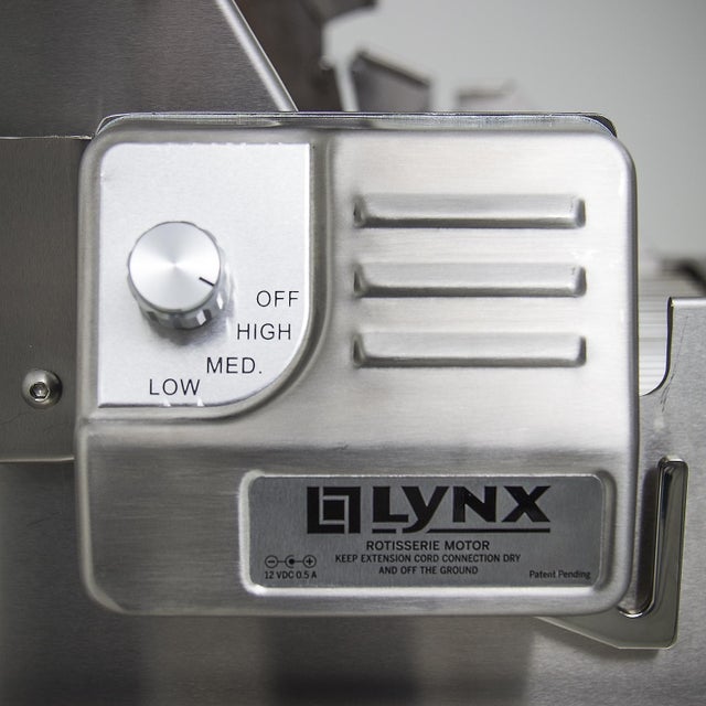 Lynx L30R3OBLP 30 Inch Built-In Grill with Ceramic Burners and Ro...