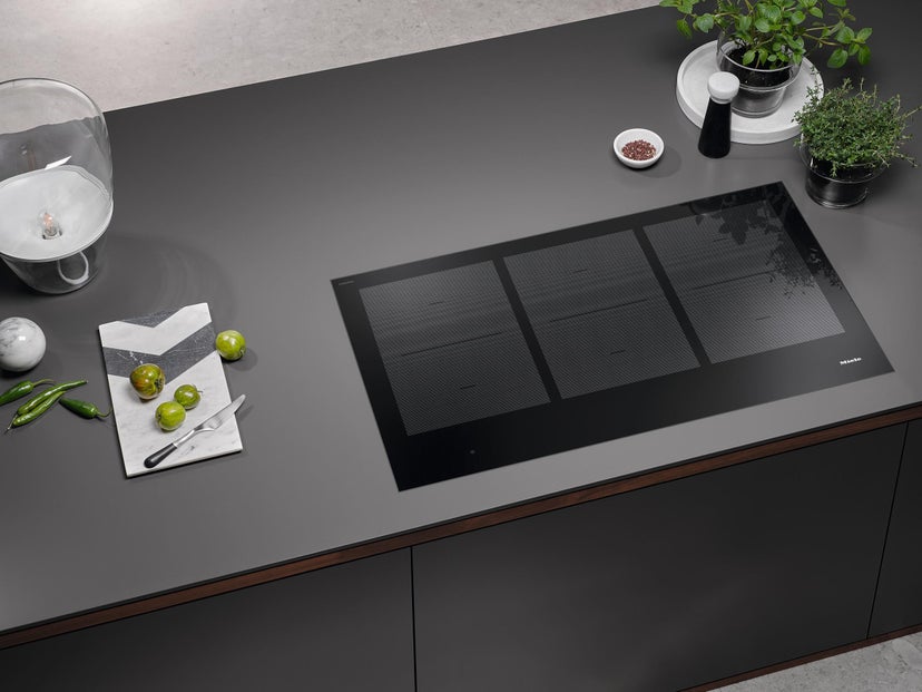 Miele KM7745FL 36 Inch Induction Smart Cooktop with 6 Cooking Zon...