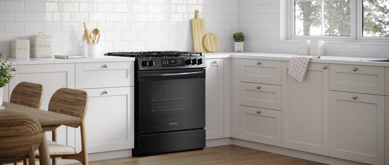 Frigidaire FCFG3062AB Black