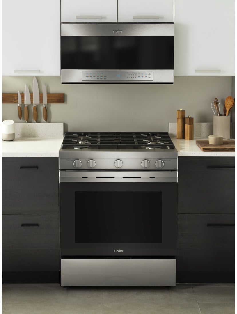 Haier QGSS740RNSS 30 Inch Freestanding Gas Range with 4 Sealed Burne...