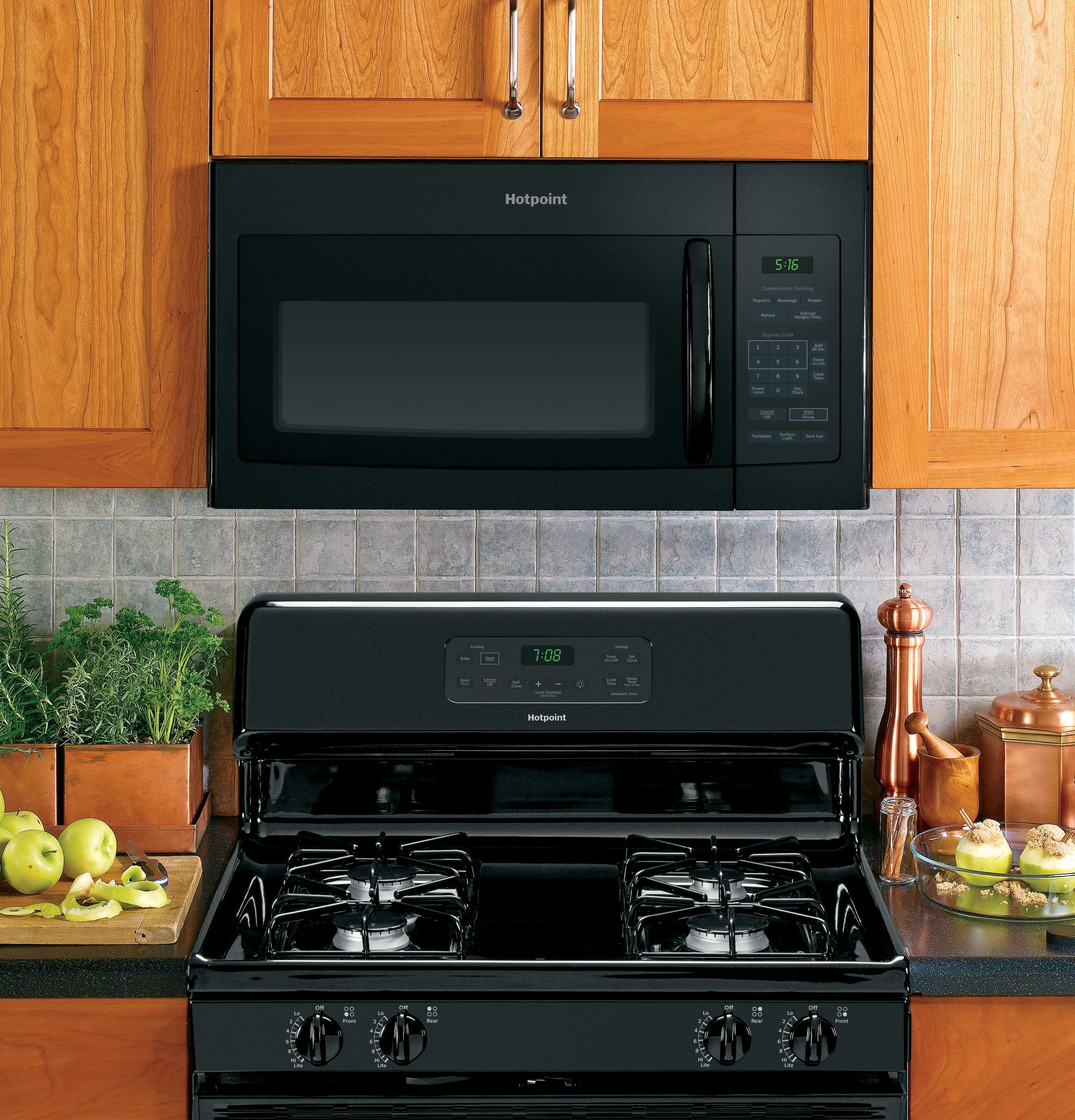 Hotpoint RVM5160DHBB Black