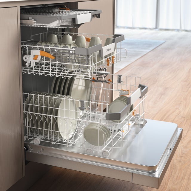 Miele G7216SCU 24 Inch Built-In Full-Console Dishwasher with 16 P...