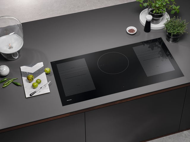 Miele KM7775FL 42 Inch Framelss Induction Cooktop : Black