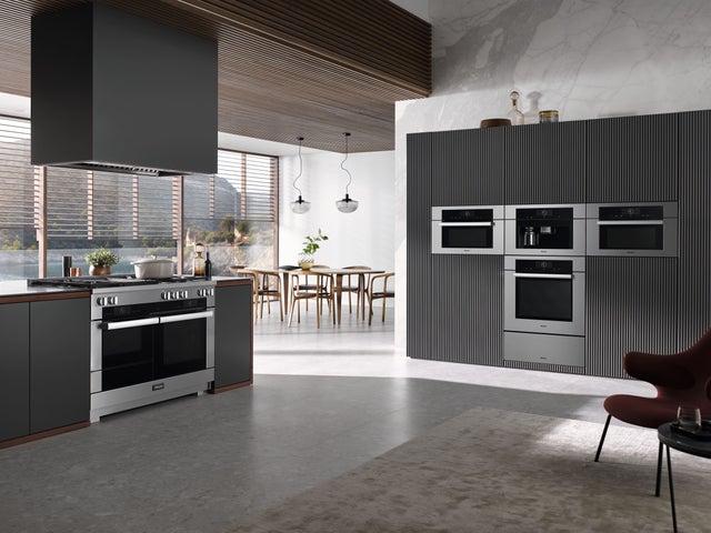 Miele HR19563G 7000 Series 48 Inch Freestanding Dual Fuel Smart R...