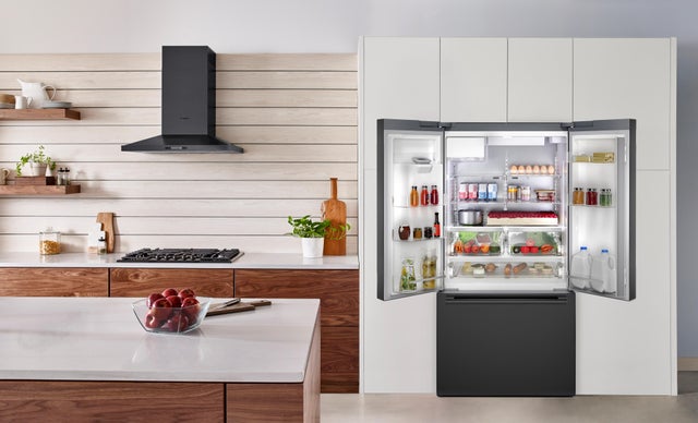 Bosch B36FD52SNB 36 Inch French Door Refrigerator: Black Stainless ...