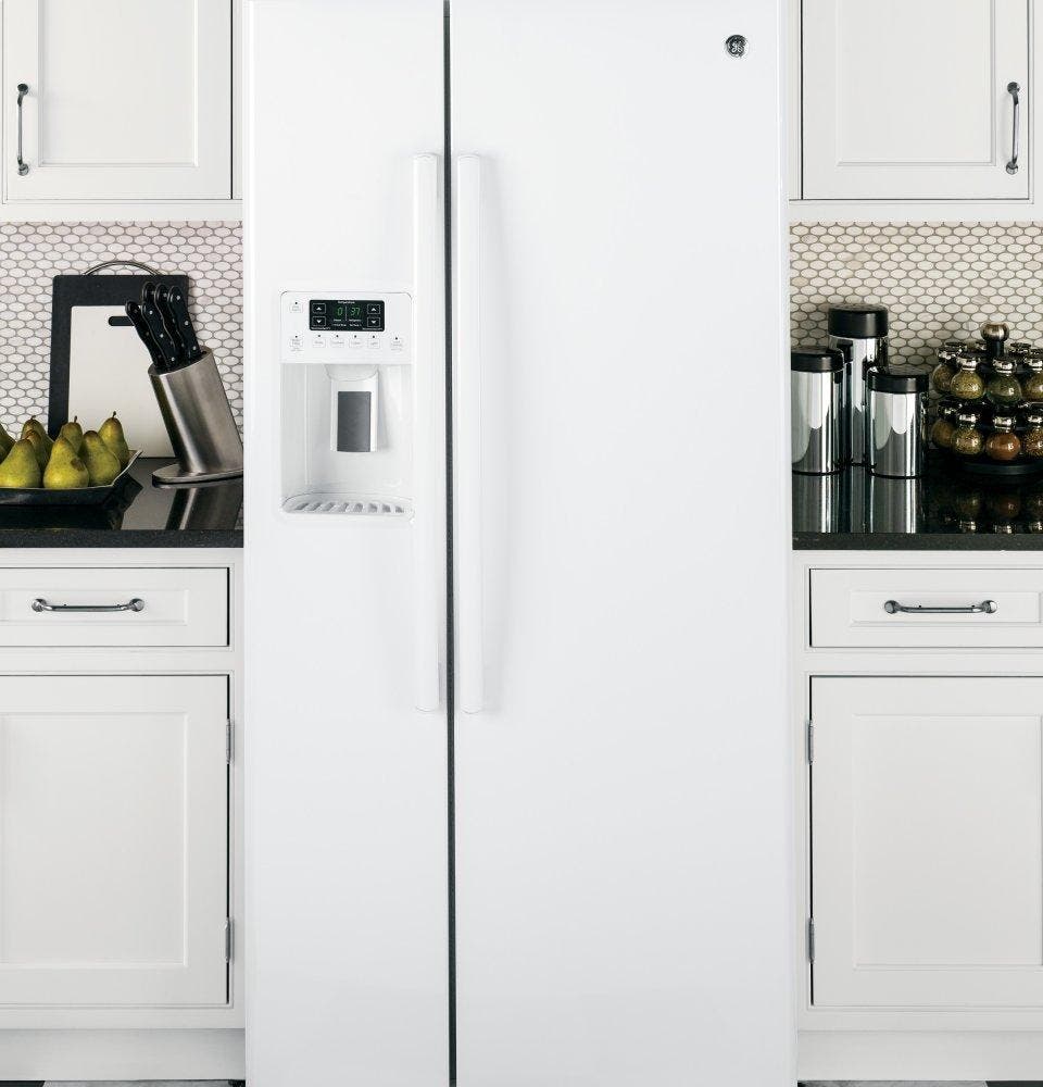 GE GSS23HGHWW White