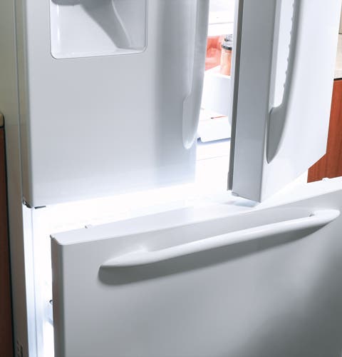 GE PFSF6PKWWW High Gloss White