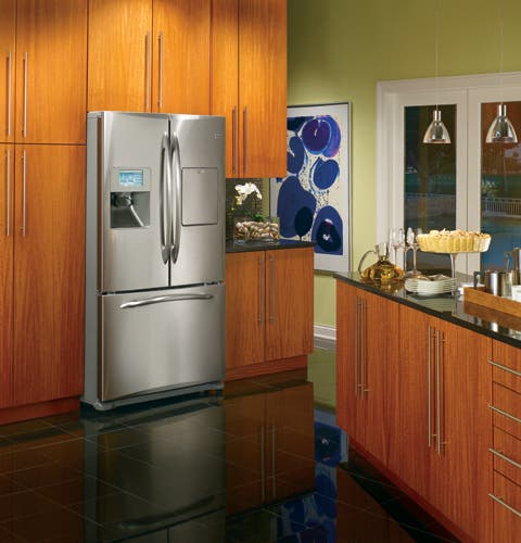 GE PFSS6SMXSS With Refreshment Center