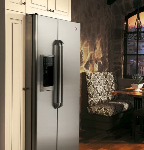 GE CSS25USWSS 25.4 cu ft. Side by Side Refrigerator