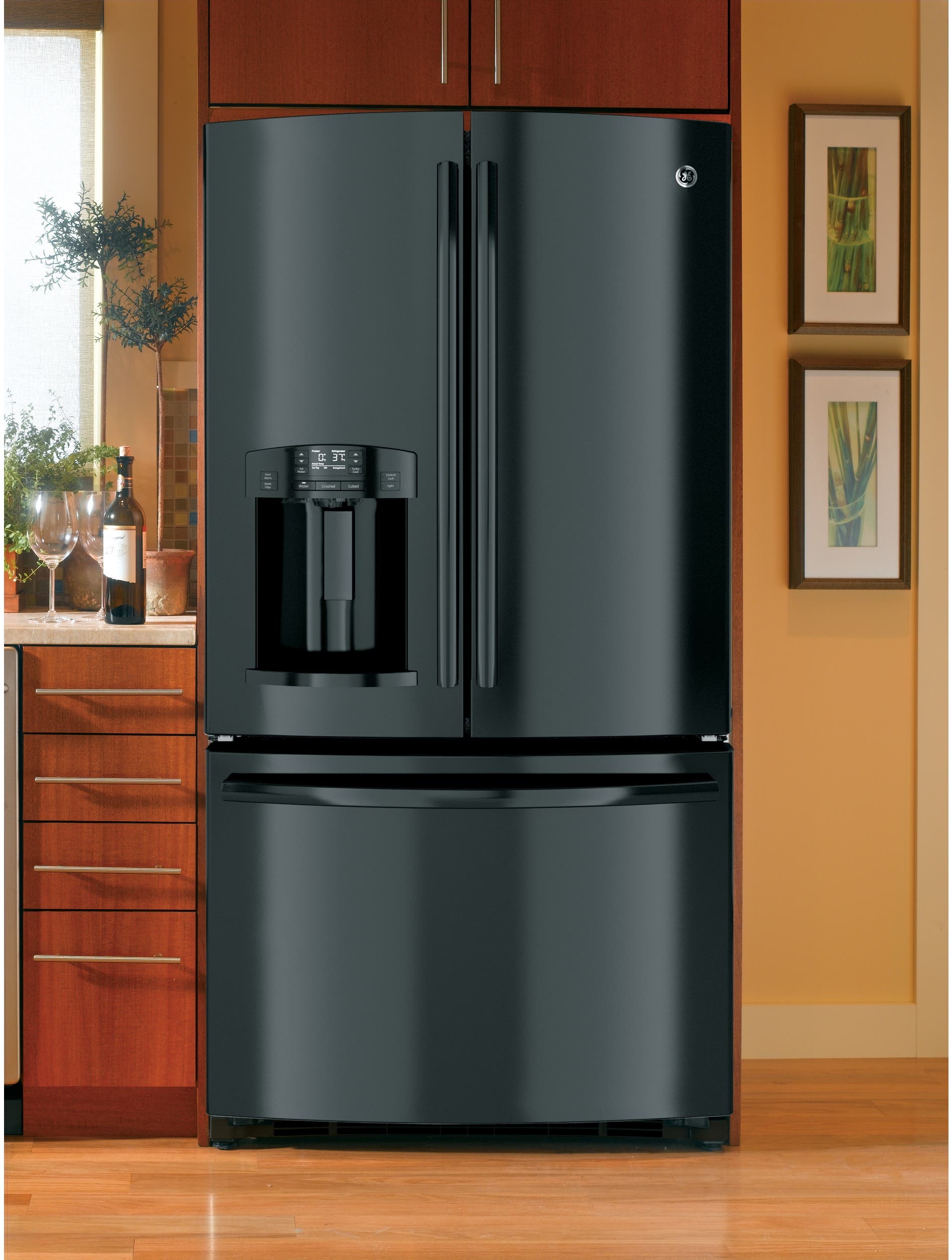 GE GFE27GGDBB Black