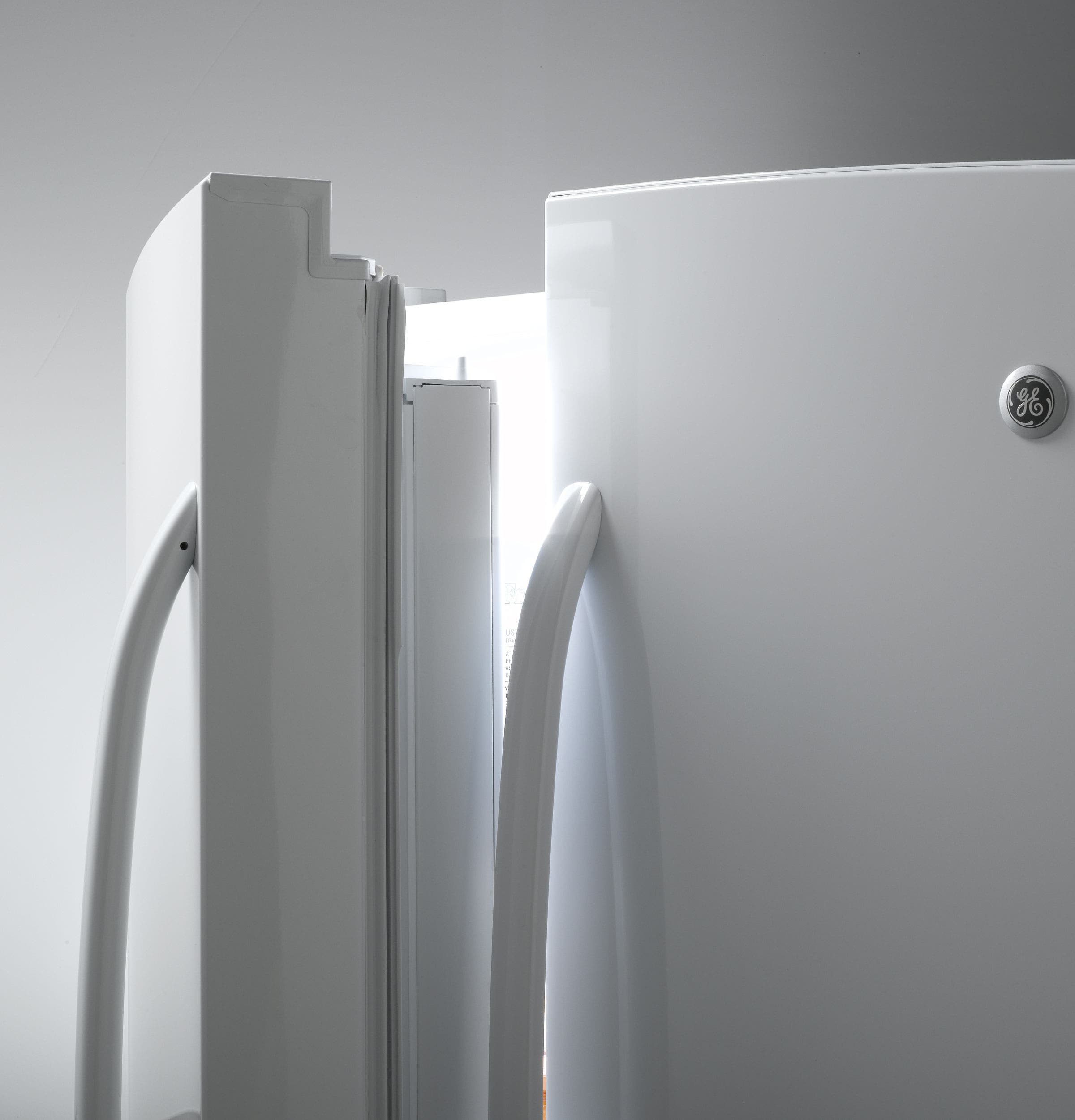 GE GFSF2HCYWW White