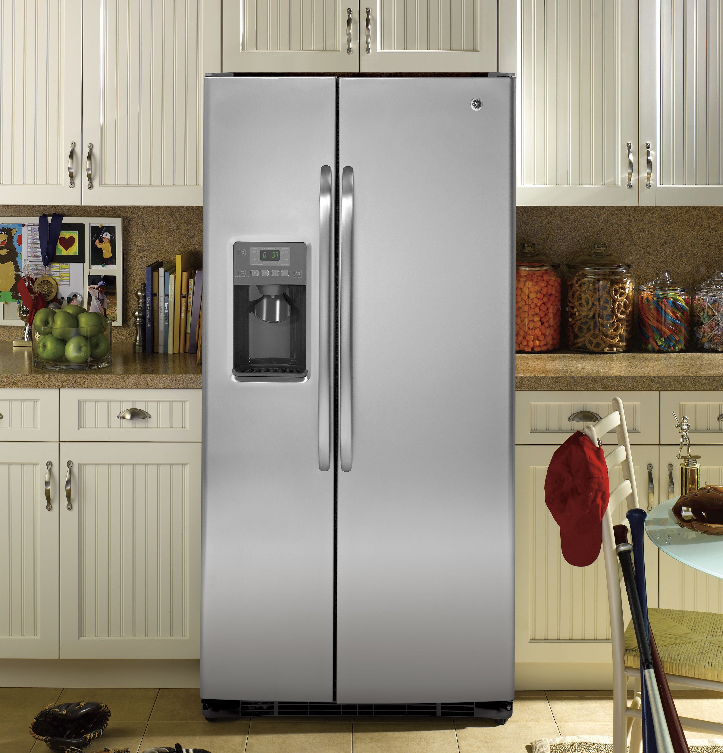 kchanページです。 GE GSHS5KGXSS 25.4 cu. ft. Side by Side Refrigerator with 3