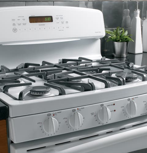 GE J2B918WEKWW White on White