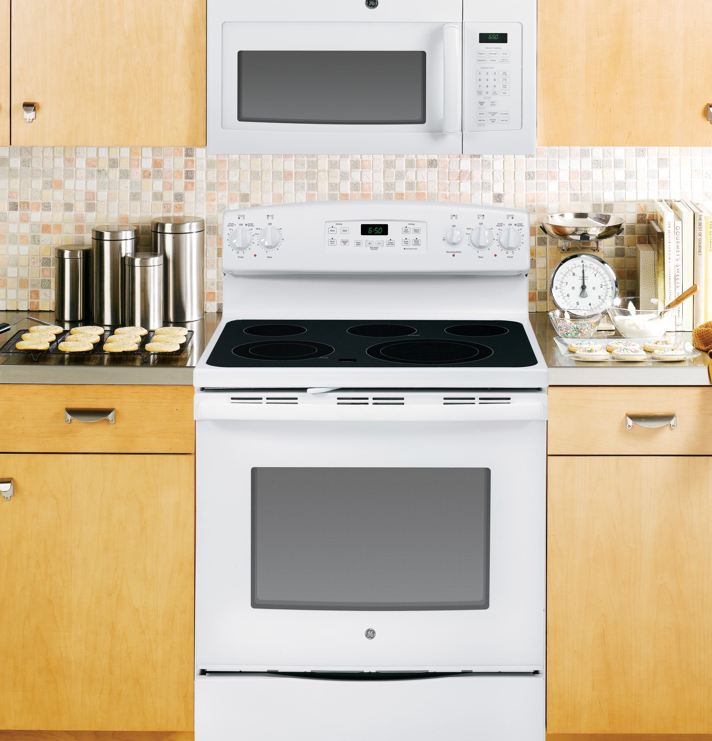 GE JB650DFWW White
