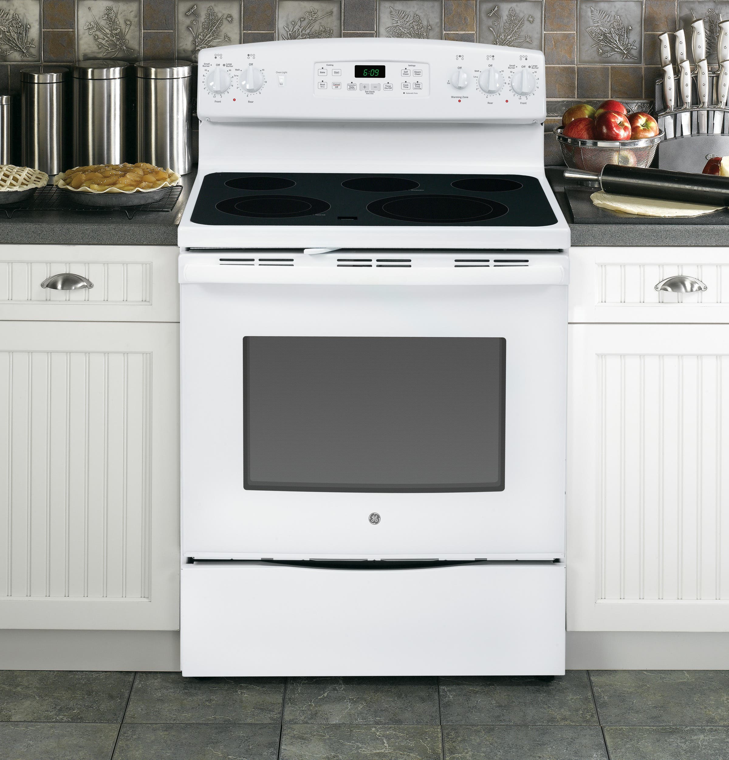 GE JB690DFWW White