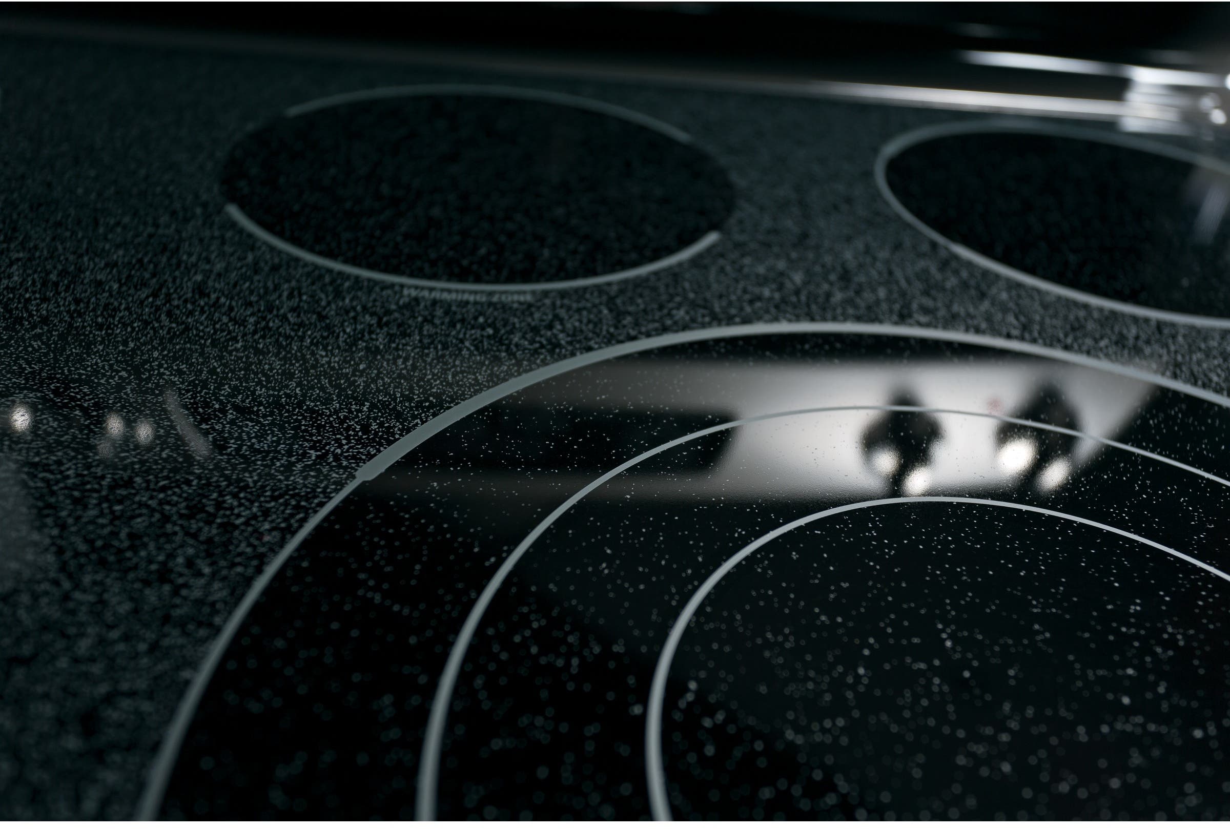 GE JB705EDES 30" Free-Standing Electric Range