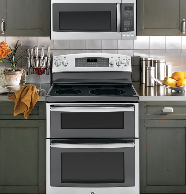 GE JB850SFSS 30" Freestanding Smoothtop Electric Range with 5 H...