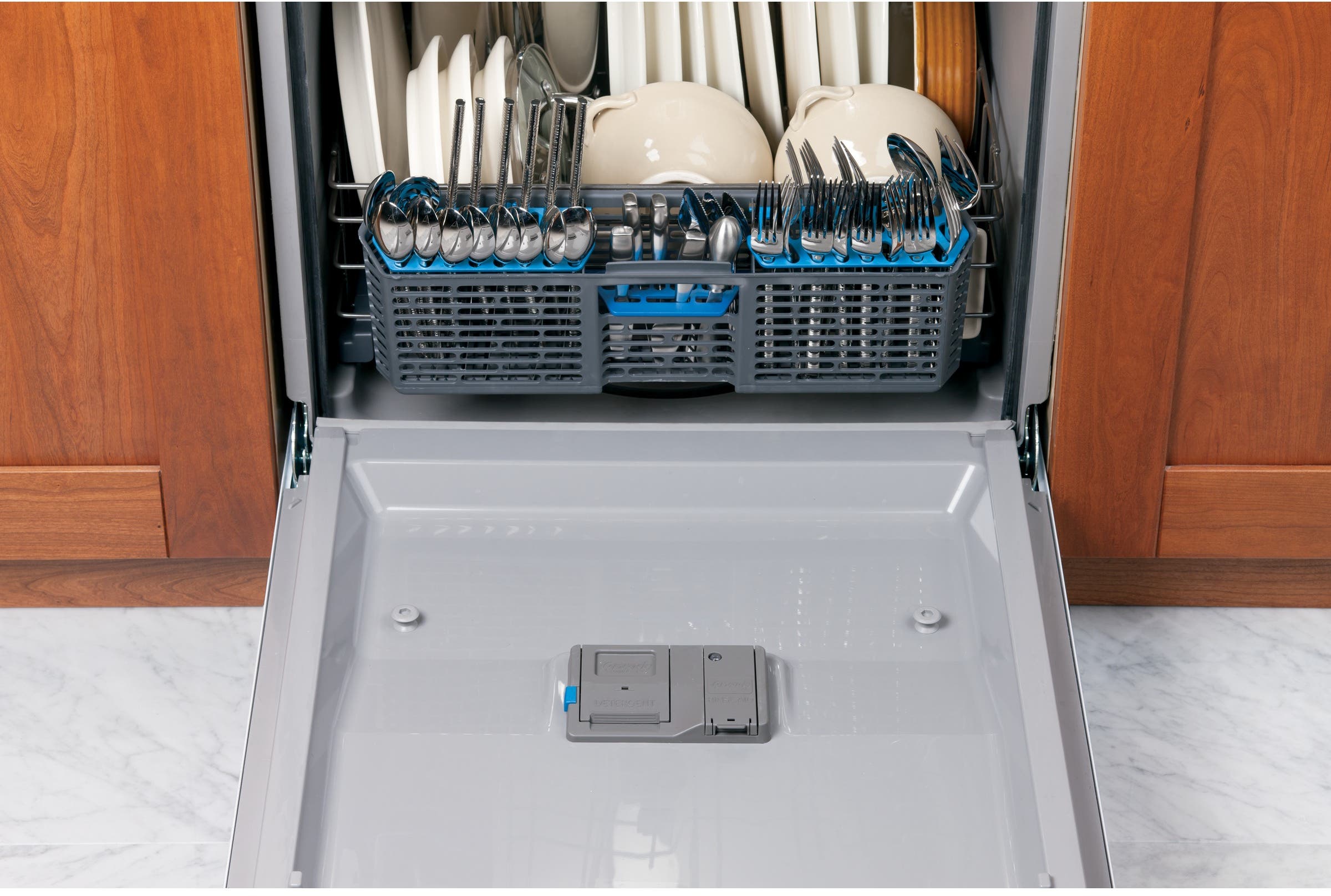 GE GDF520PSFSS Stainless Steel with Gray Control Panel