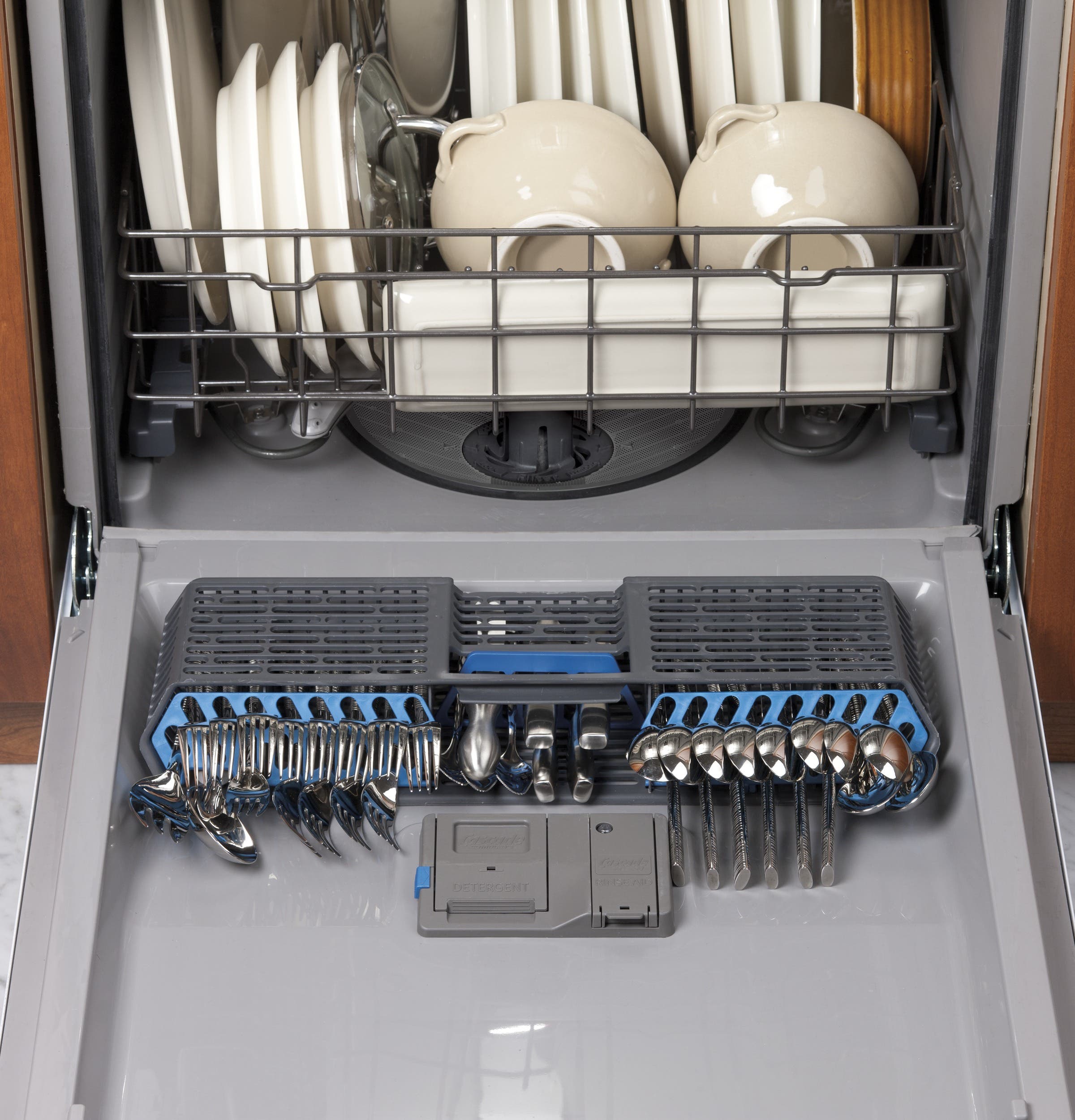 GE GDF520PSFSS Stainless Steel with Gray Control Panel