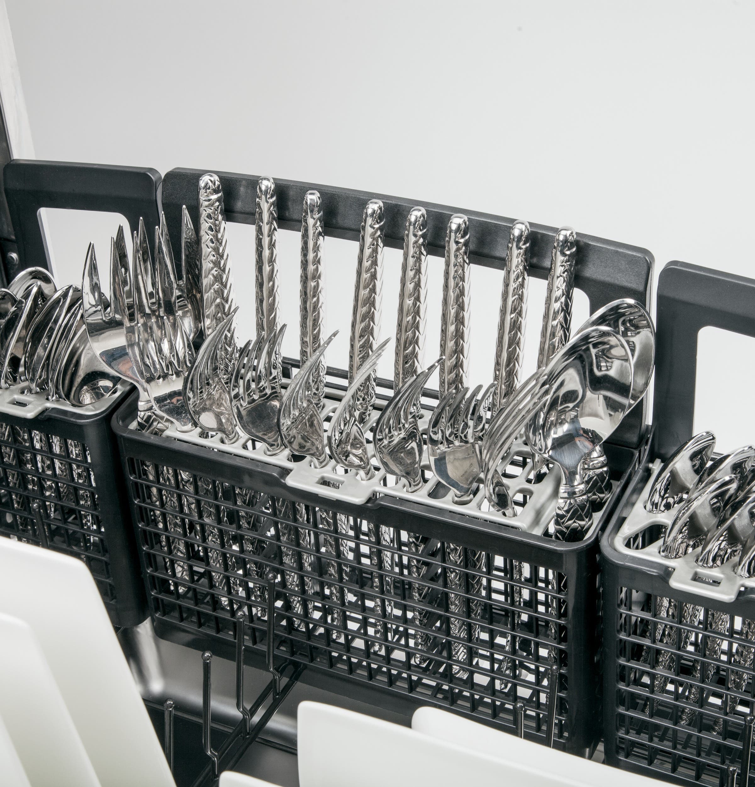 GE GDP695SBMTS Black Stainless