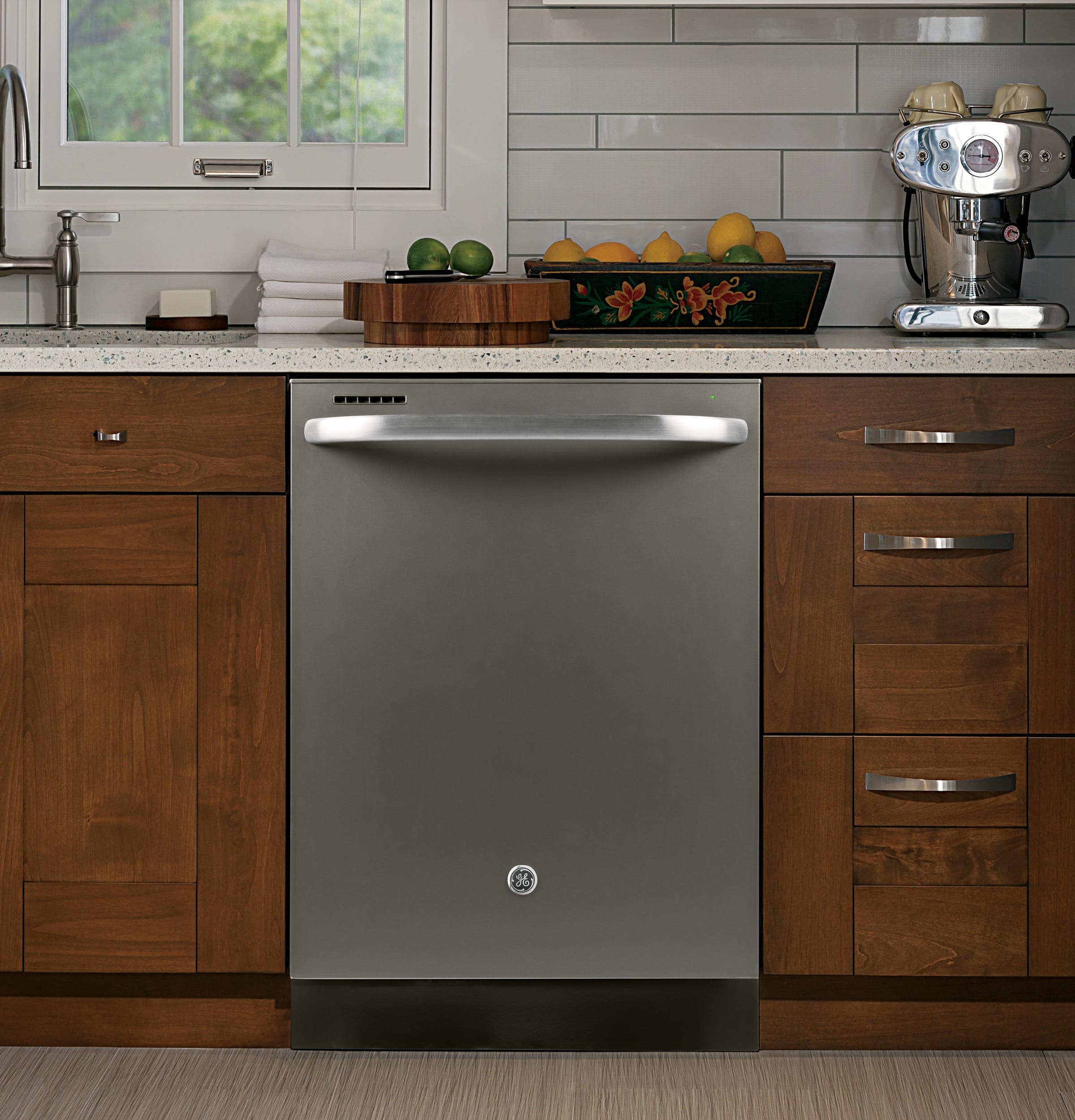 GE GDWT358VES Fully Integrated Dishwasher
