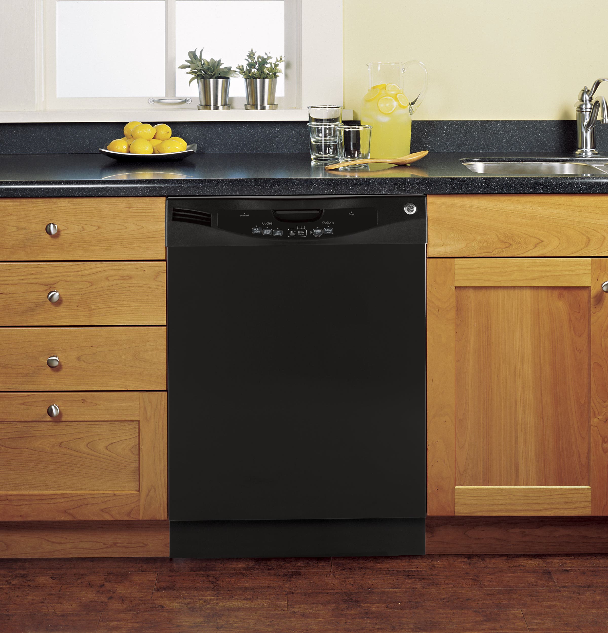GE GLD4404RBB Black
