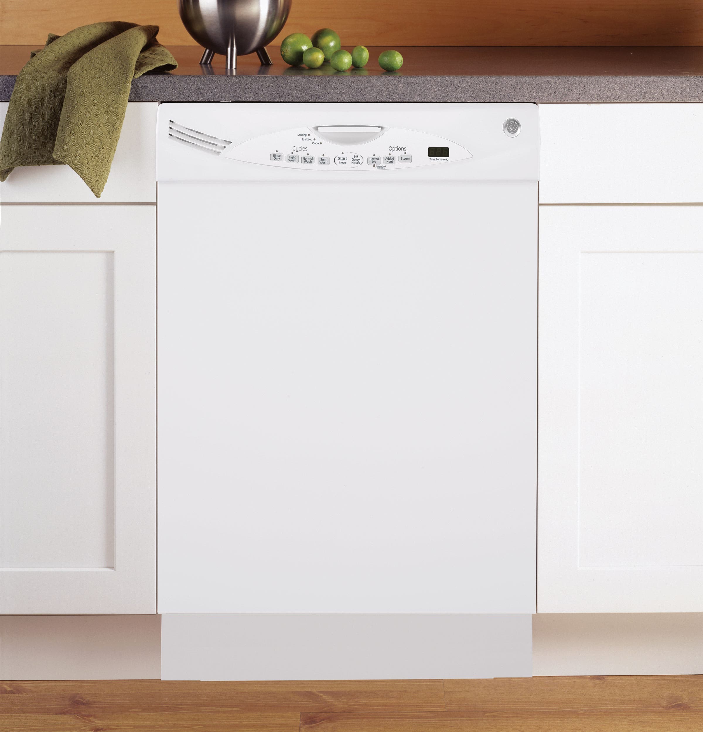 GE GLD6904RWW White on White