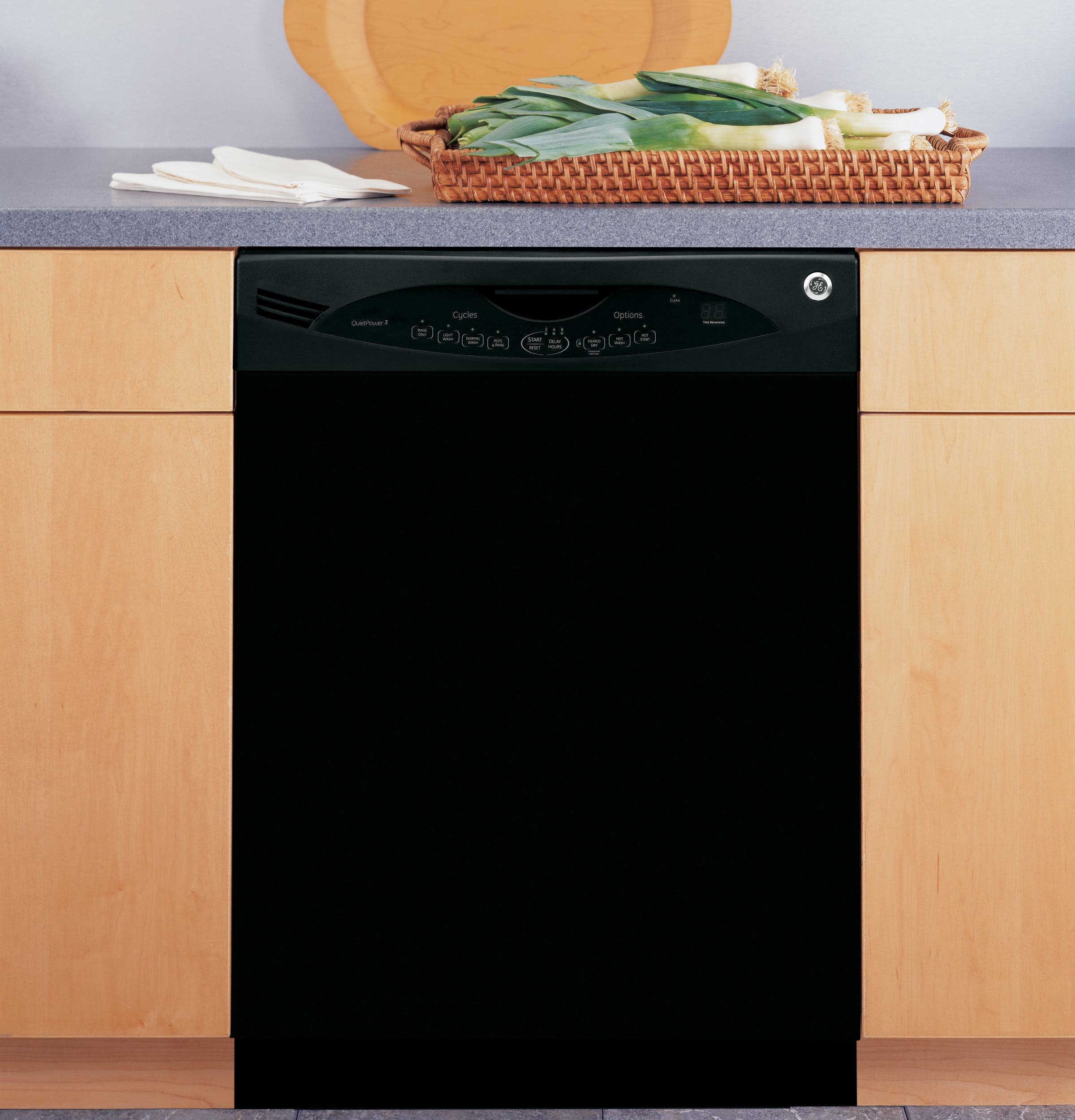 GE GLDA690PBB Black