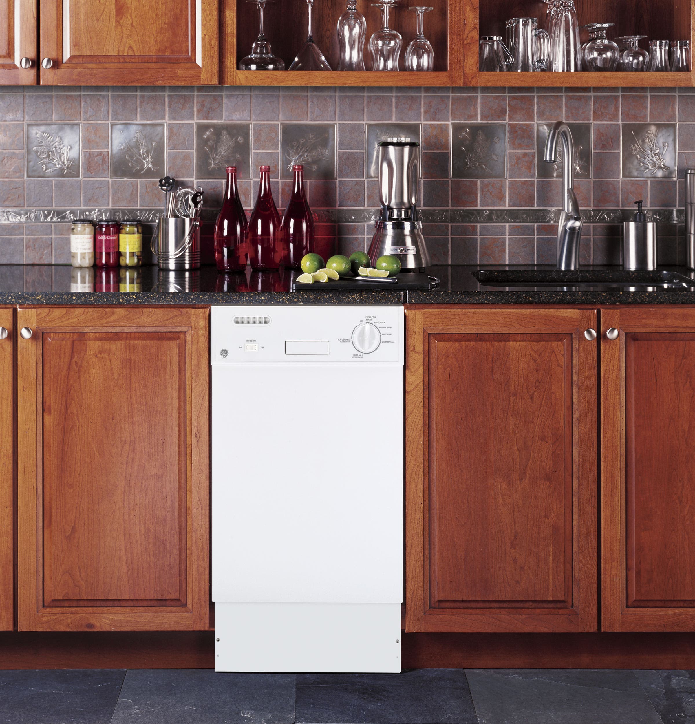 GE GSM1800NWW White on White