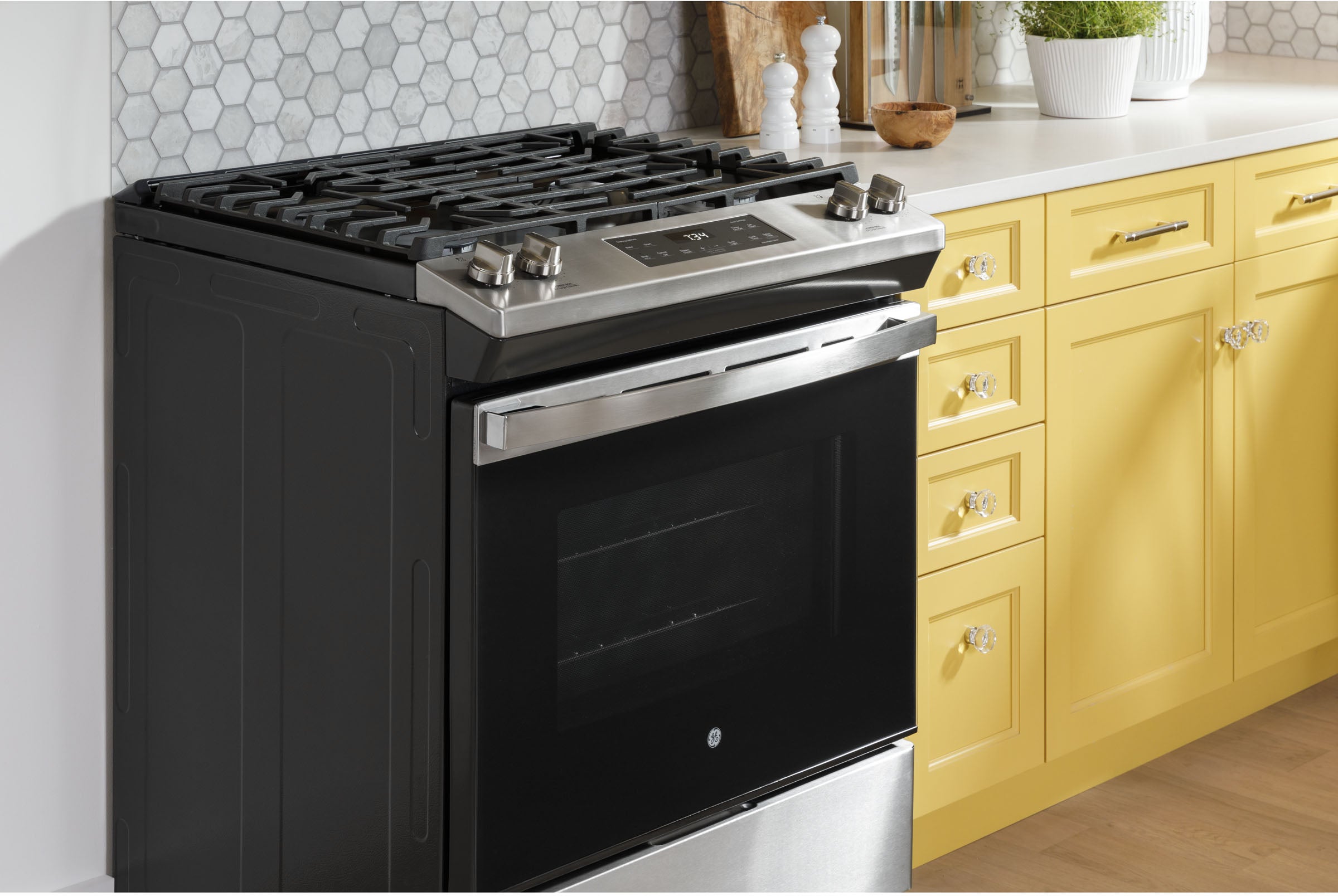 GE JGSS61SPSS Gas Range