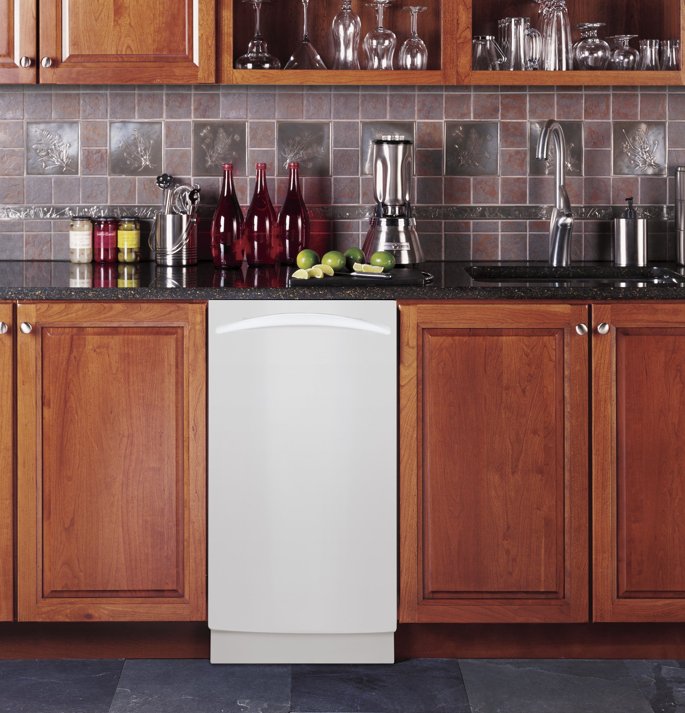 GE PDW1800KWW White