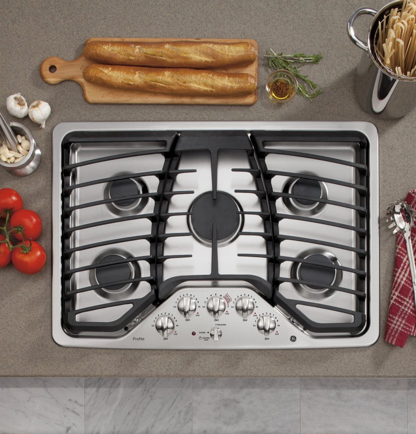 GE PGP959SETSS 30 Inch Gas Cooktop with Tri-Ring Burner, Griddle,...