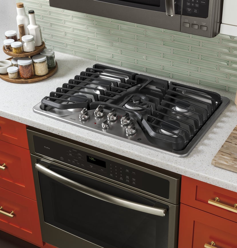 GE PGP959SETSS 30 Inch Gas Cooktop with Tri-Ring Burner, Griddle,...