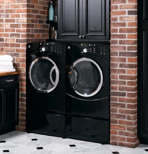 GE WCVH6800JBB Black on Black