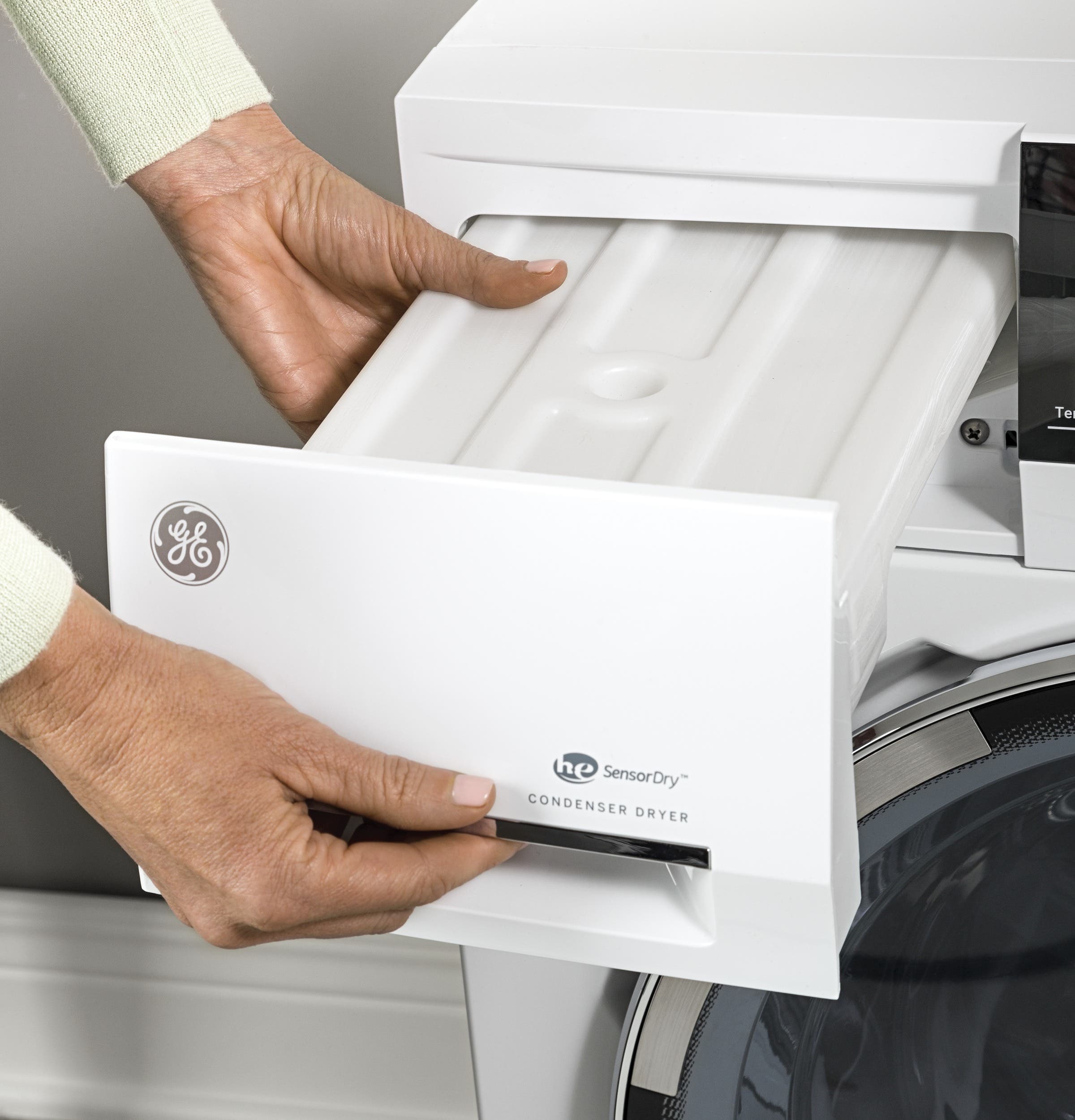 GE GFT14ESSLWW White